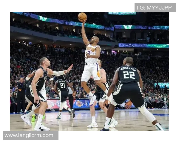 NBA常规赛精彩对决雄鹿挑战猛龙谁能笑到最后