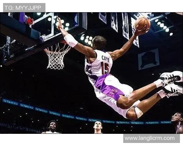 篮球十佳球精彩回顾：那些令人热血沸腾的瞬间与历史性扣篮